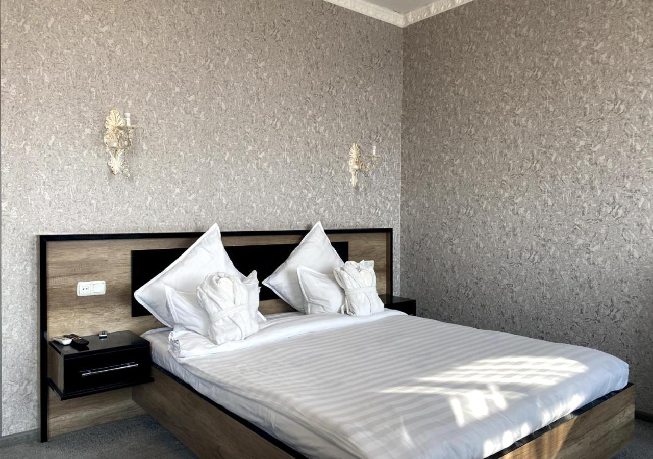 Diyor Hotel Marghilon Zewnętrze zdjęcie